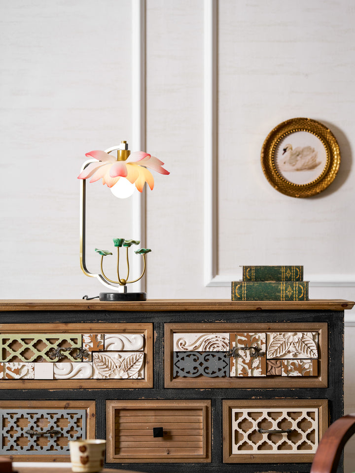 Lotus Table Lamp - Vakkerlight