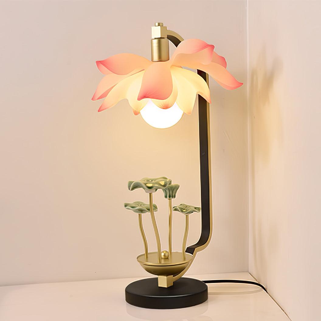 Lotus Table Lamp - Vakkerlight