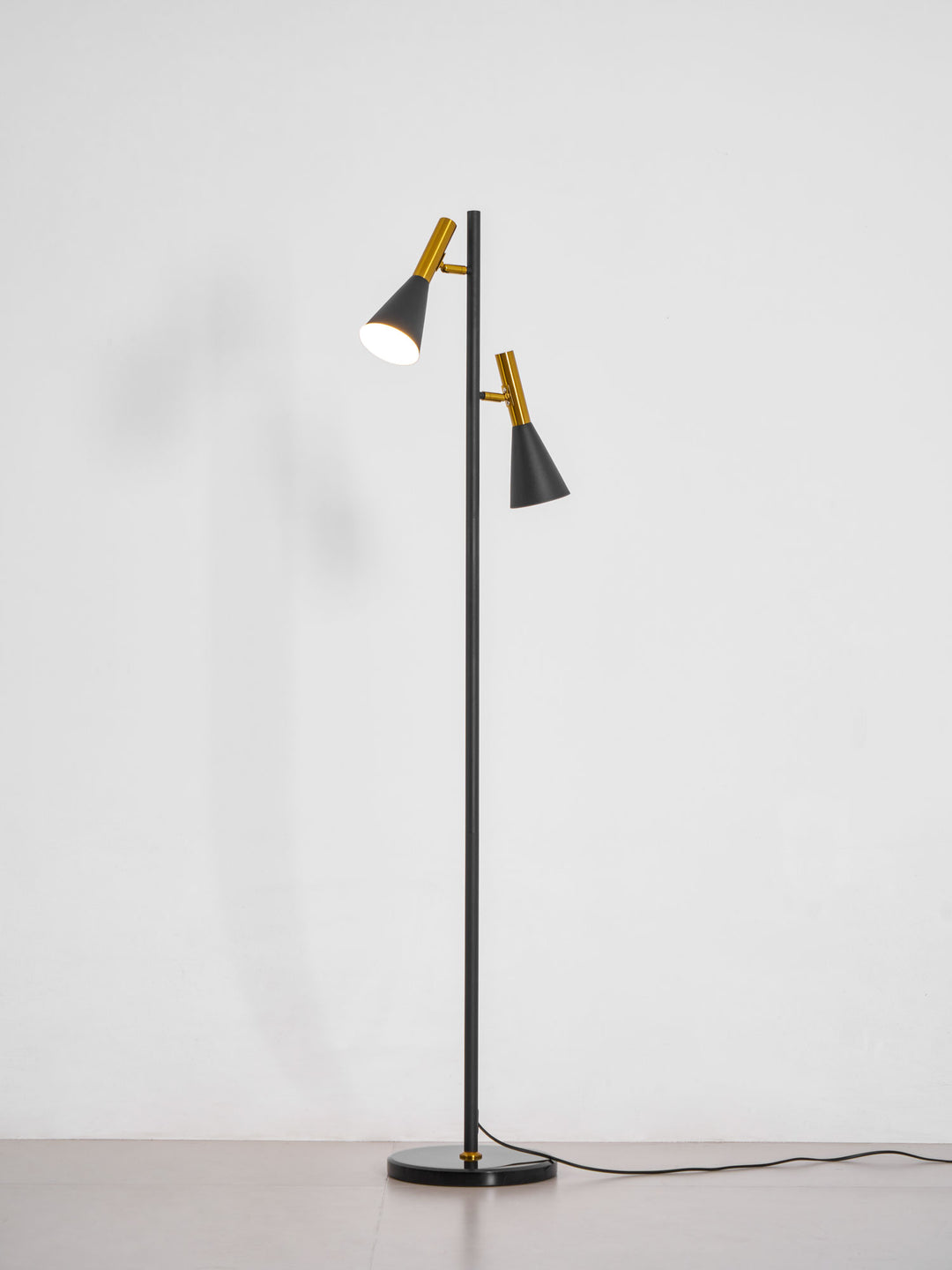 Lron Mouth Floor Lamp - Vakkerlight