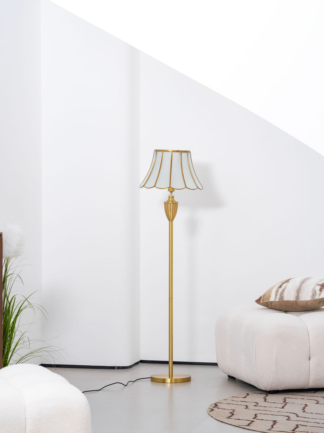 Lucia Floor Lamp - Vakkerlight