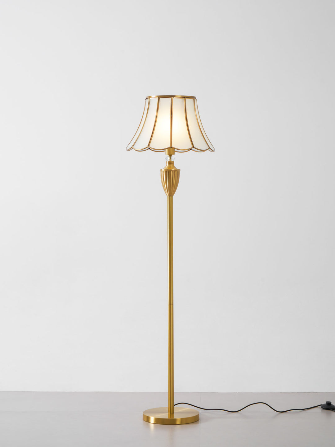 Lucia Floor Lamp - Vakkerlight
