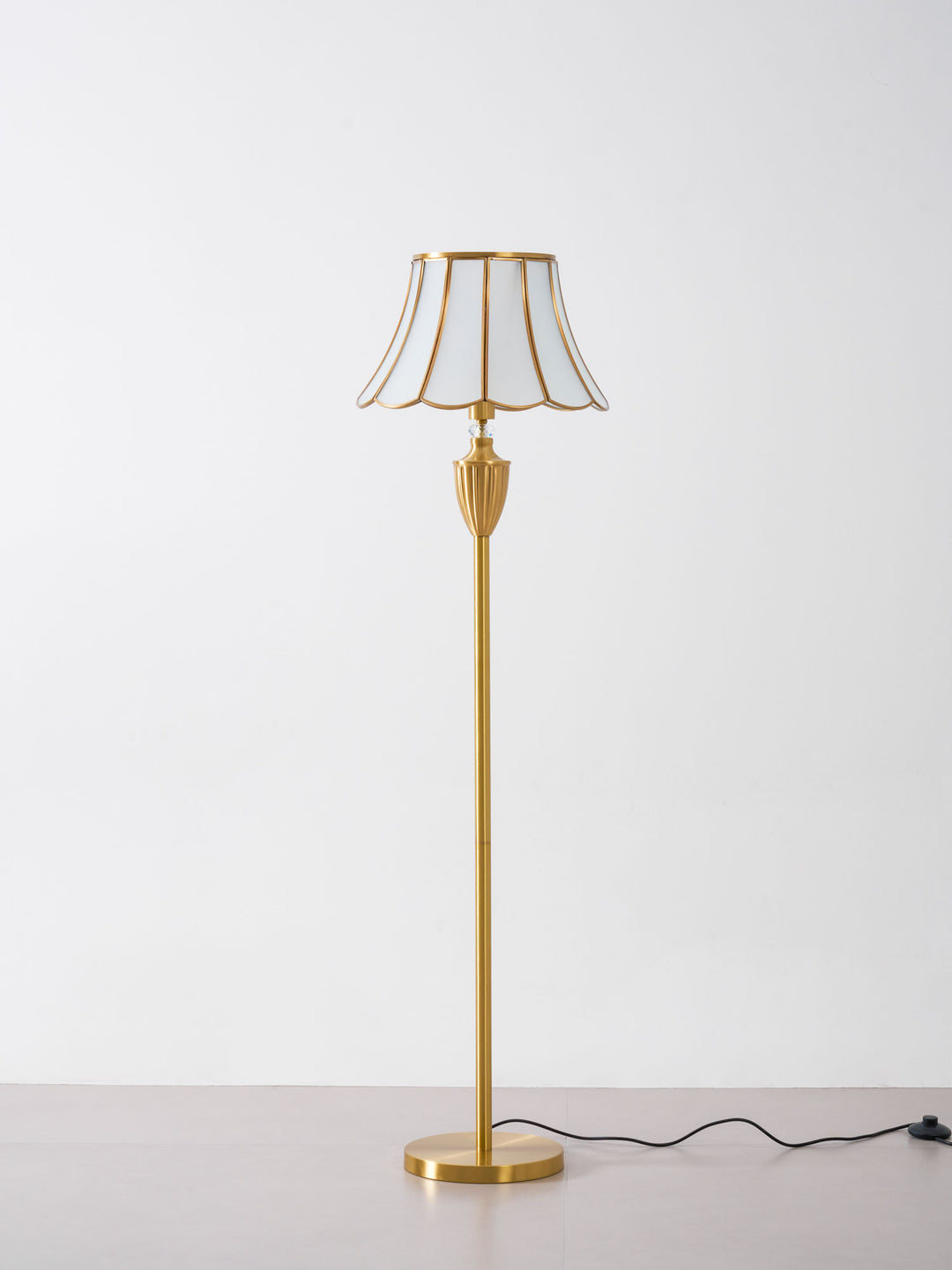 Lucia Floor Lamp - Vakkerlight