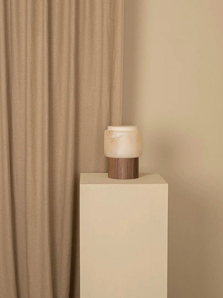 Luma Core Alabaster Table Lamp - Vakkerlight
