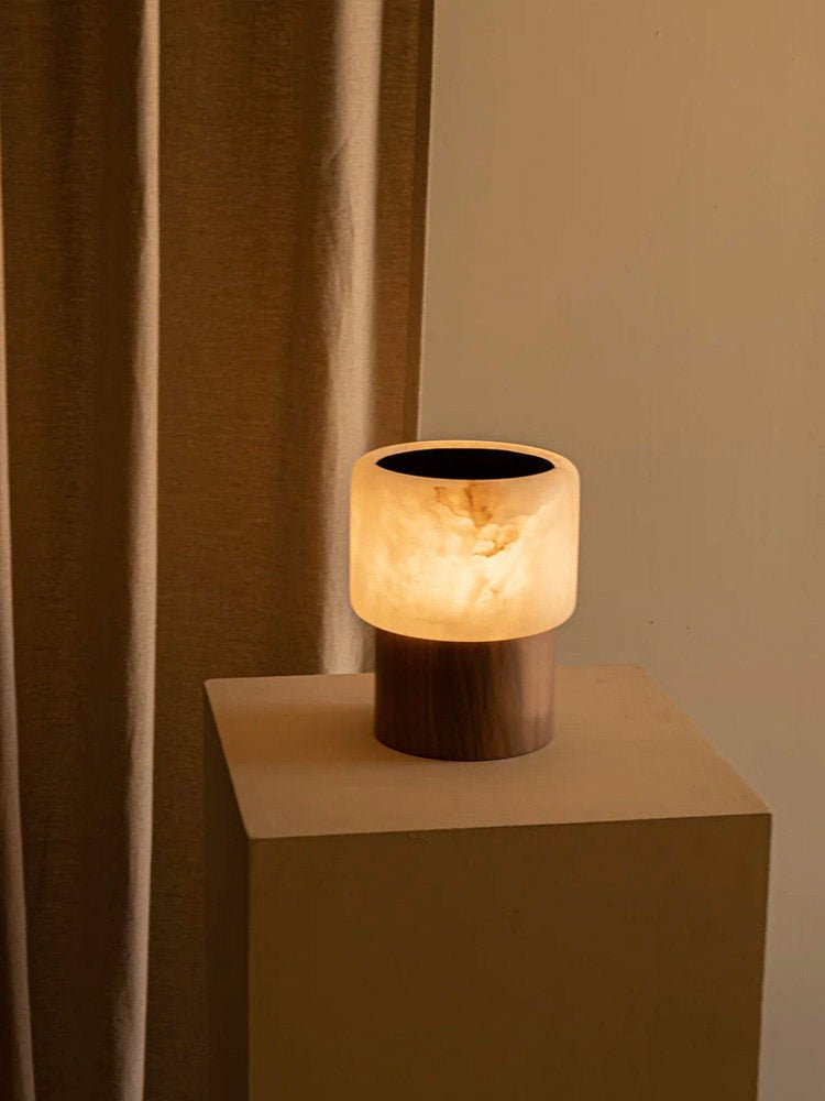 Luma Core Alabaster Table Lamp - Vakkerlight