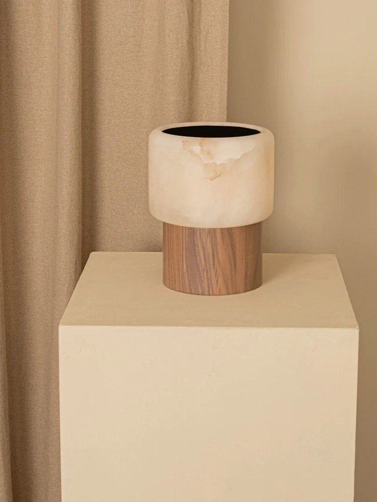 Luma Core Alabaster Table Lamp - Vakkerlight