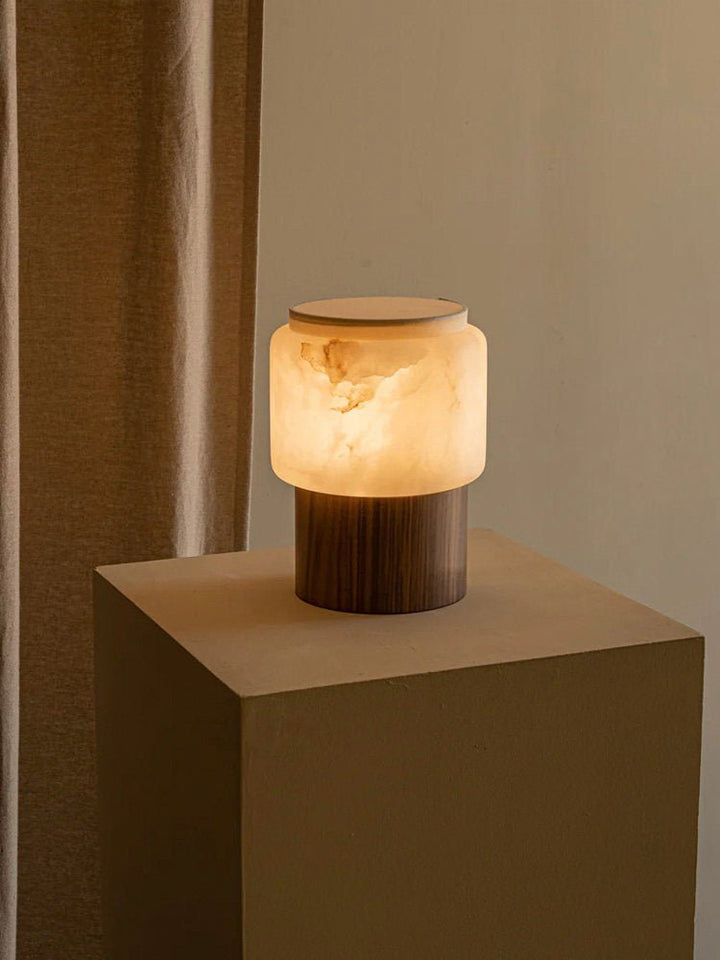 Luma Core Alabaster Table Lamp - Vakkerlight