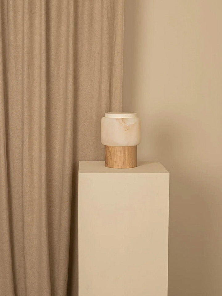 Luma Core Alabaster Table Lamp - Vakkerlight