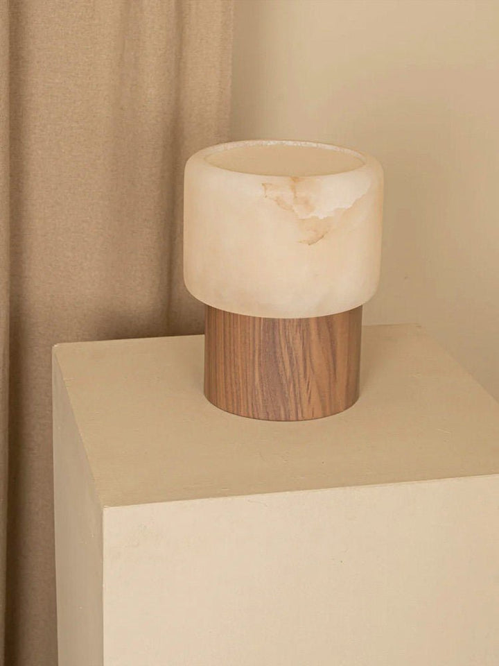 Luma Core Alabaster Table Lamp - Vakkerlight
