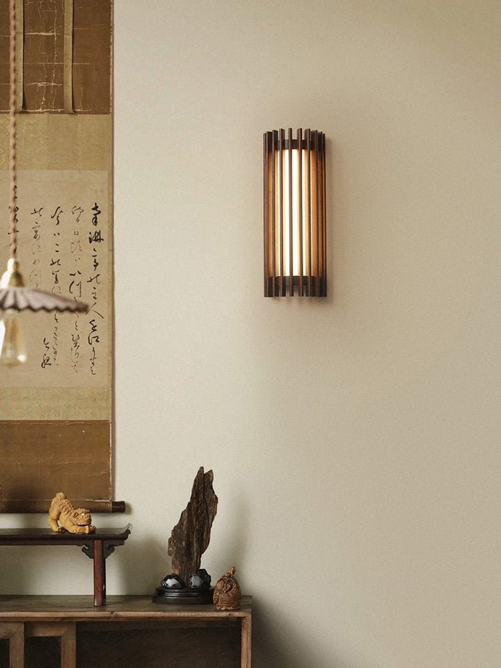 Luma Slat Wall Lamp - Vakkerlight