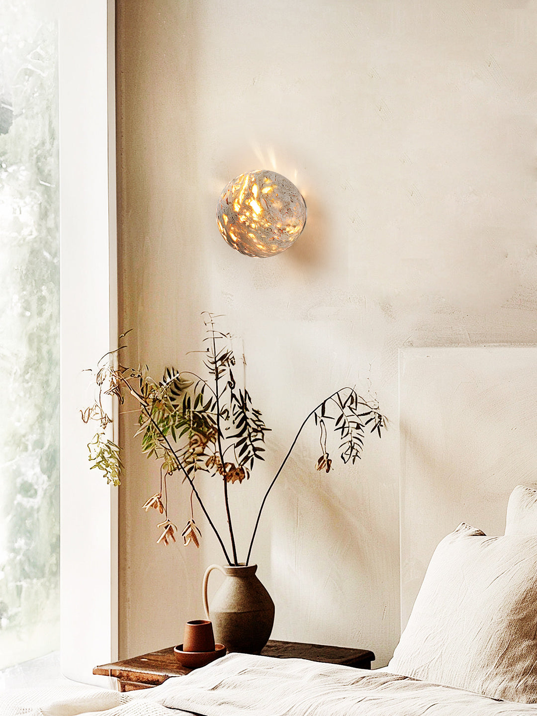 Luma Vein Stone Sphere Wall Light - Vakkerlight