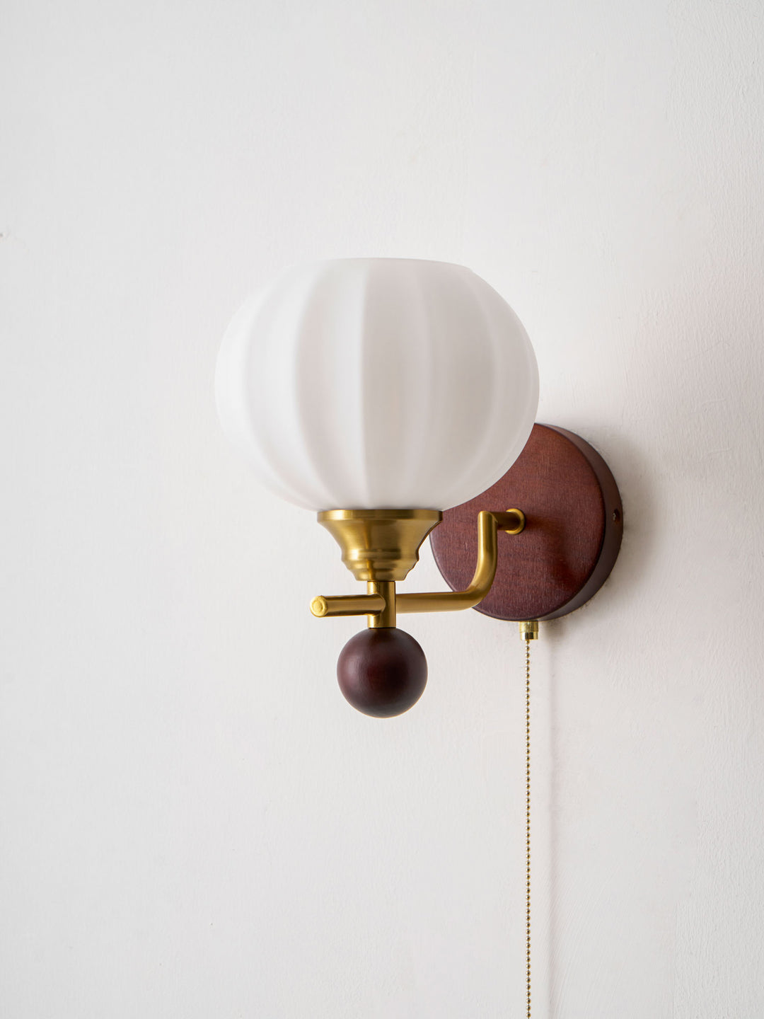 Lumea Crest Wall Lamp - Vakkerlight
