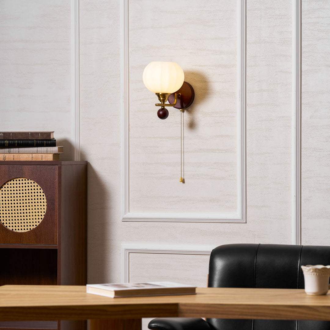 Lumea Crest Wall Lamp - Vakkerlight