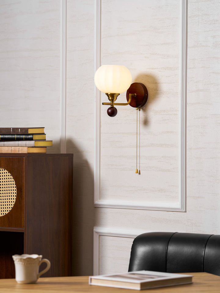 Lumea Crest Wall Lamp - Vakkerlight