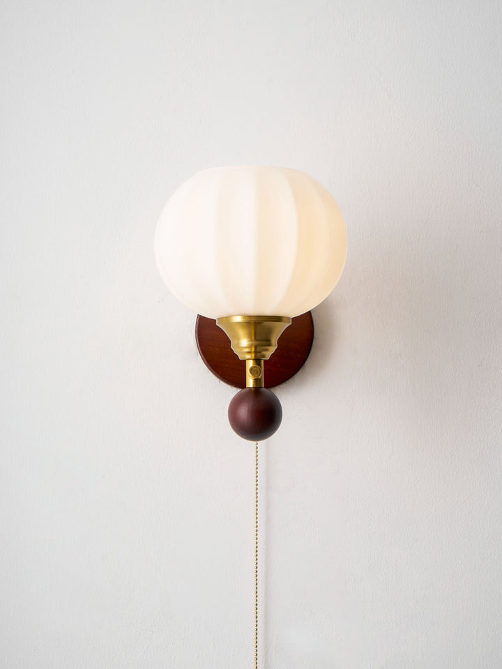 Lumea Crest Wall Lamp - Vakkerlight