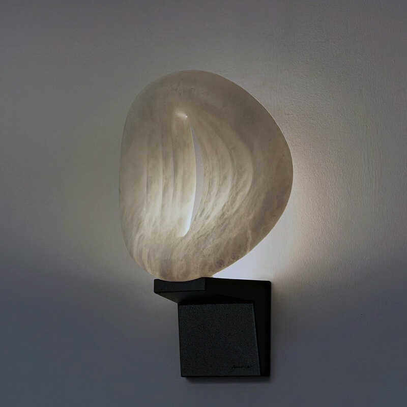 Lumen Rift Alabaster Wall Lamp - Vakkerlight