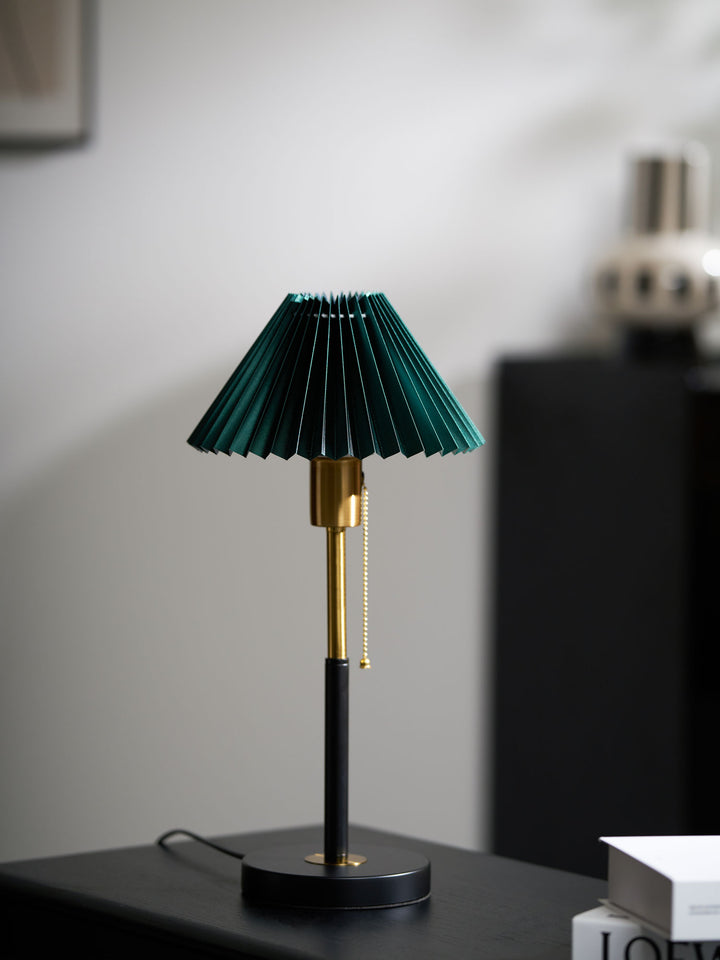 Lumi Pleated Table Lamp - Vakkerlight