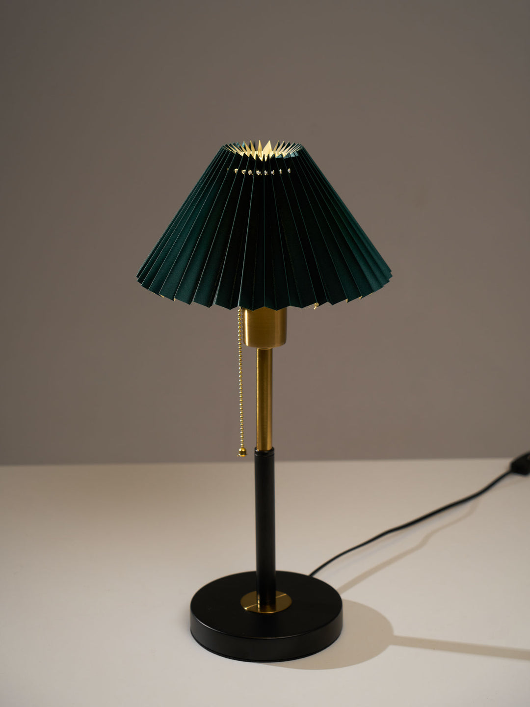 Lumi Pleated Table Lamp - Vakkerlight