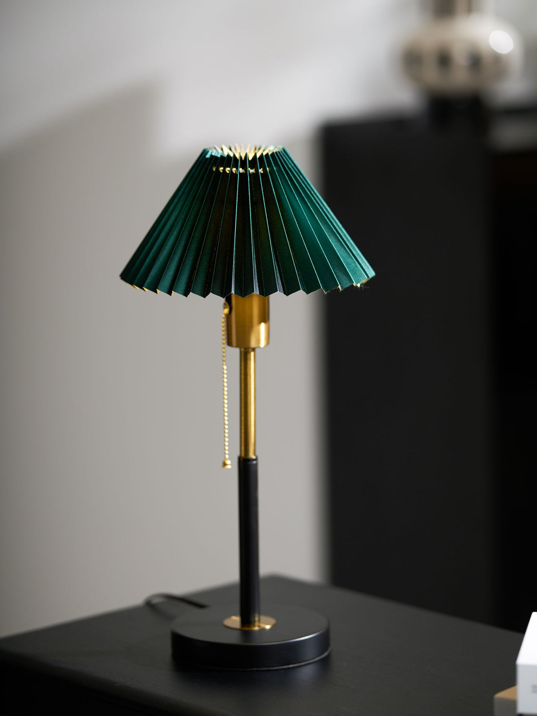 Lumi Pleated Table Lamp - Vakkerlight