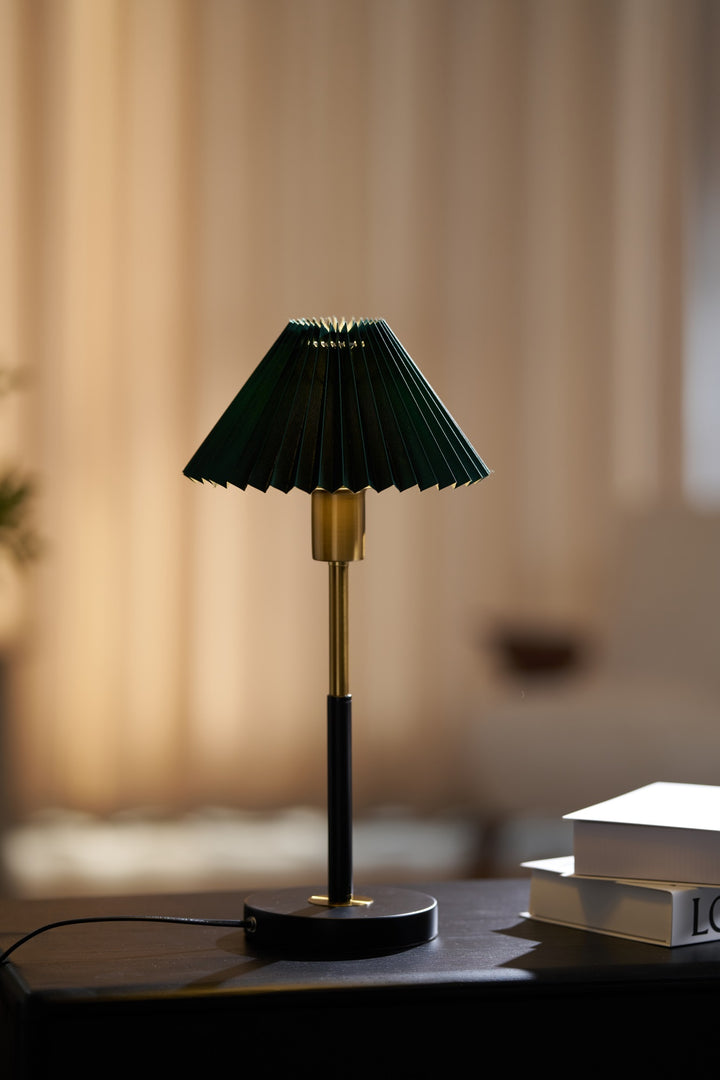 Lumi Pleated Table Lamp - Vakkerlight