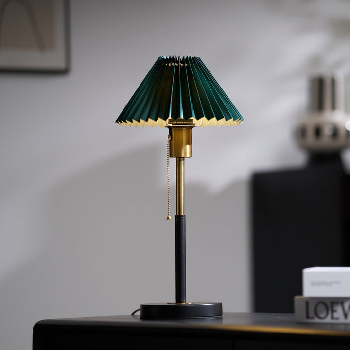 Lumi Pleated Table Lamp - Vakkerlight