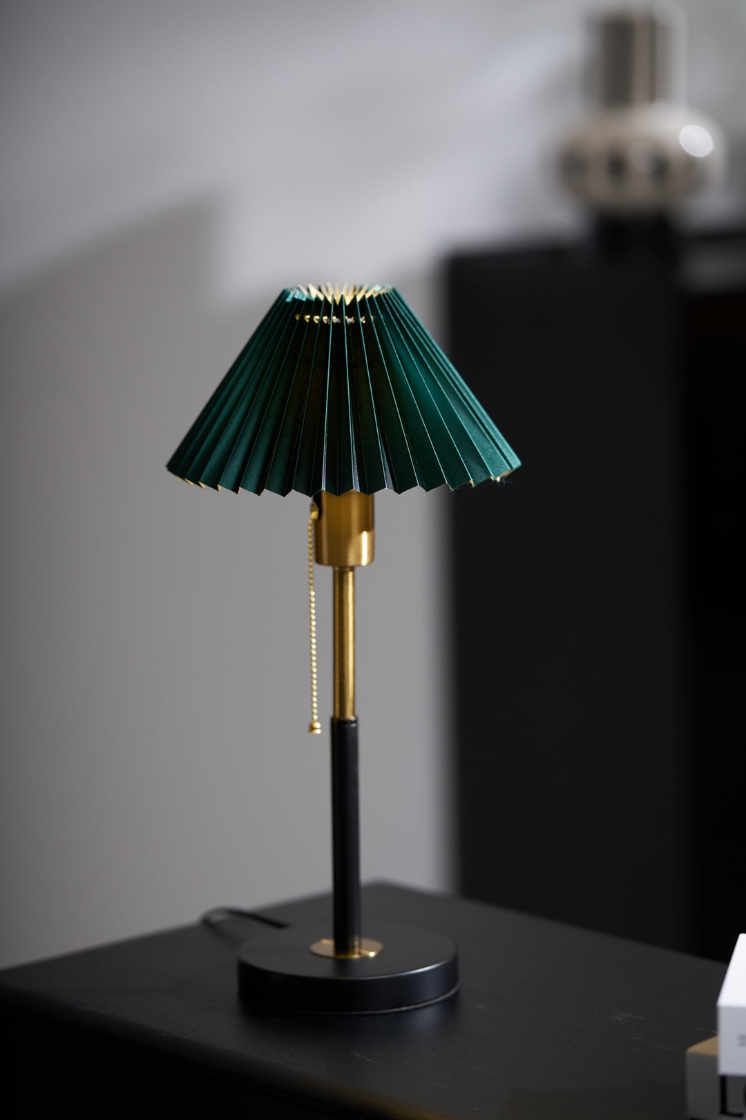 Lumi Pleated Table Lamp - Vakkerlight
