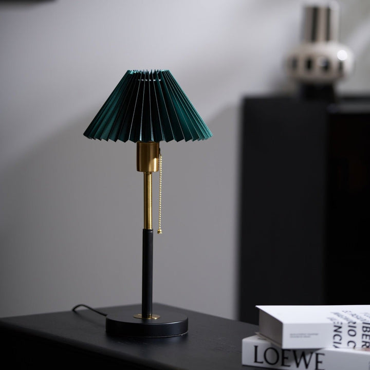 Lumi Pleated Table Lamp - Vakkerlight
