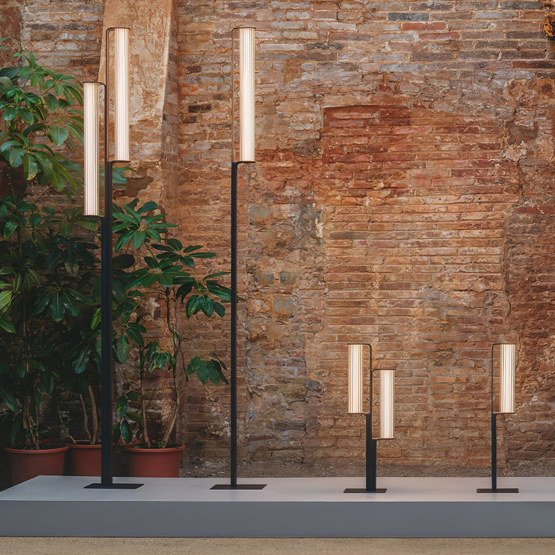 Lumo Arc Duo Outdoor Lamp - Vakkerlight