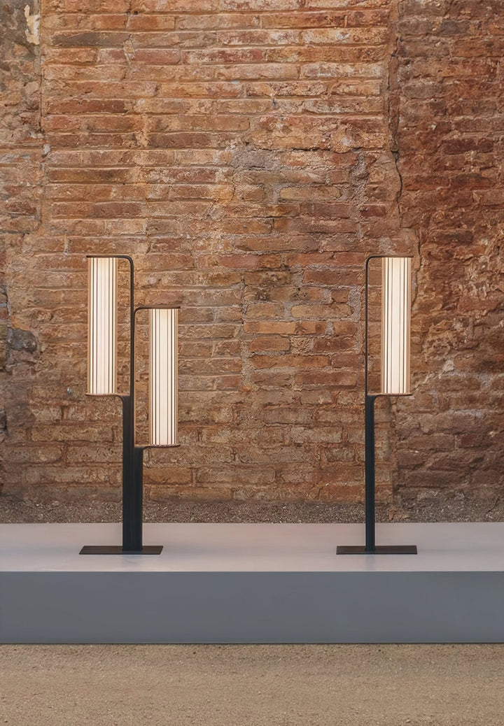 Lumo Arc Duo Outdoor Lamp - Vakkerlight