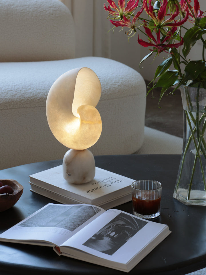 Lumora Shell Table Lamp - Vakkerlight
