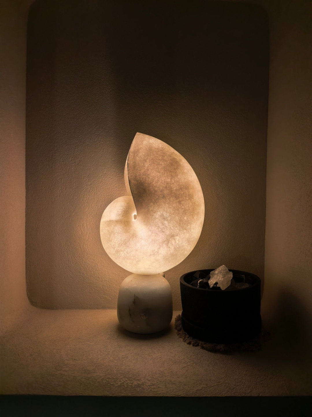 Lumora Shell Table Lamp - Vakkerlight