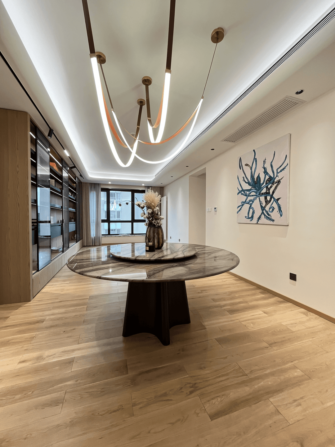 Lunestra Strap Chandelier - Vakkerlight