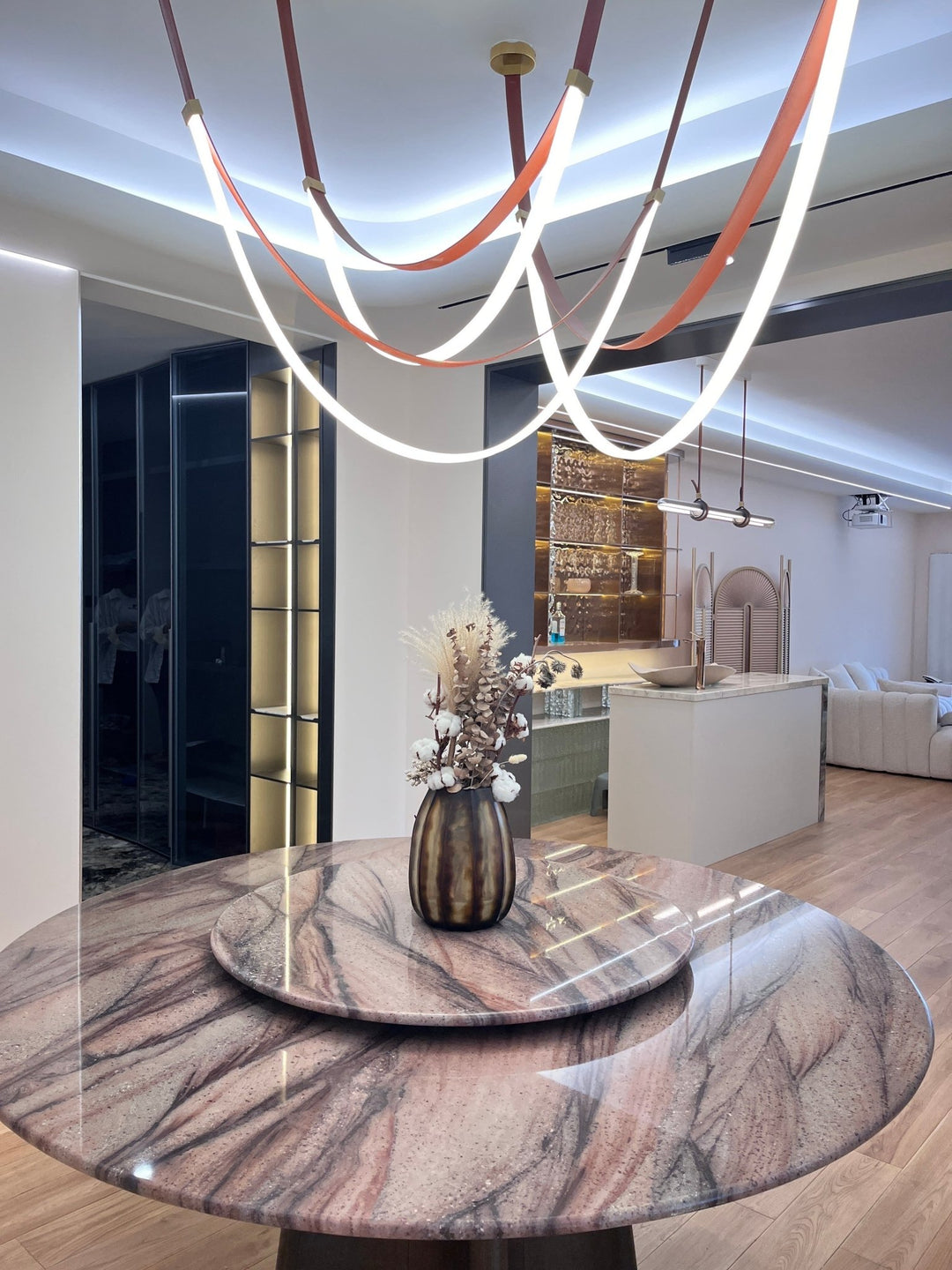 Lunestra Strap Chandelier - Vakkerlight