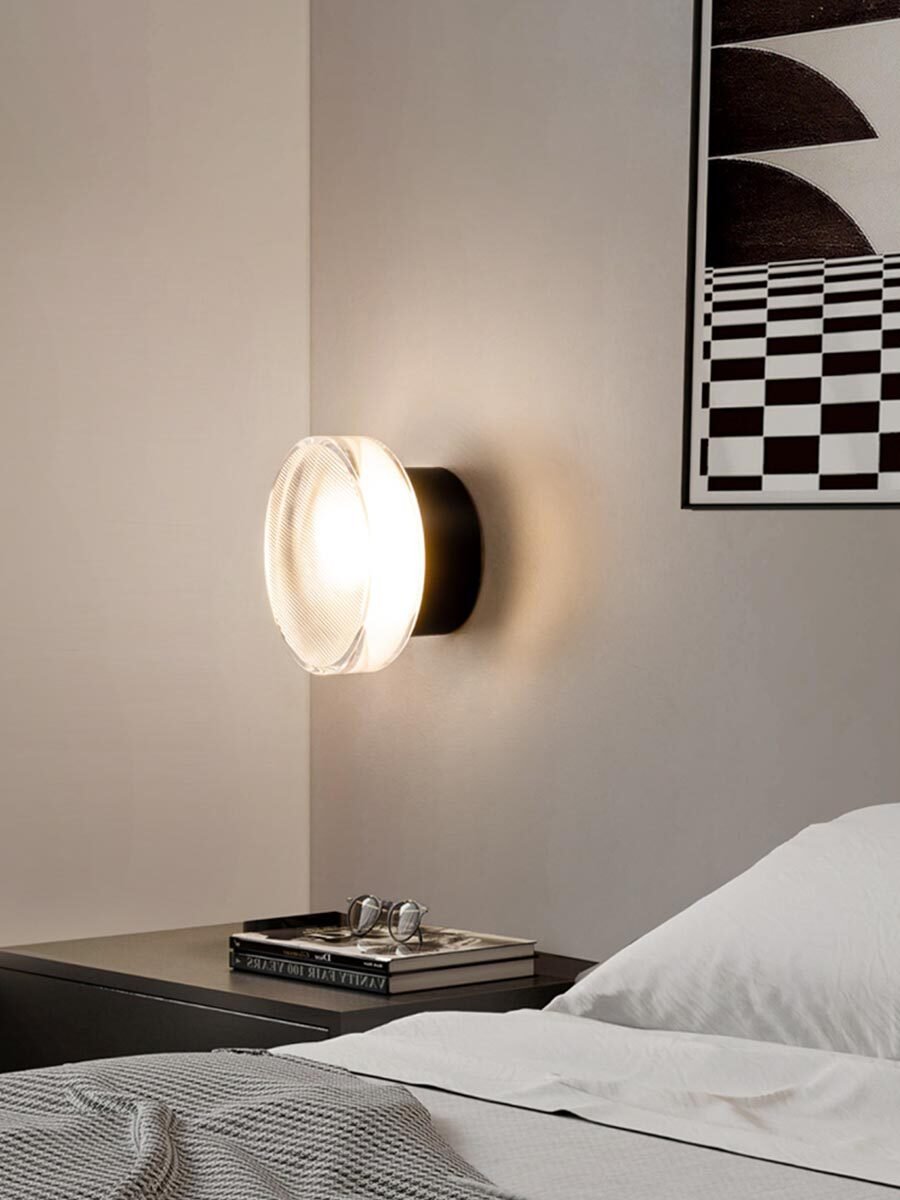 Luno Ribbed Glass Wall Light - Vakkerlight