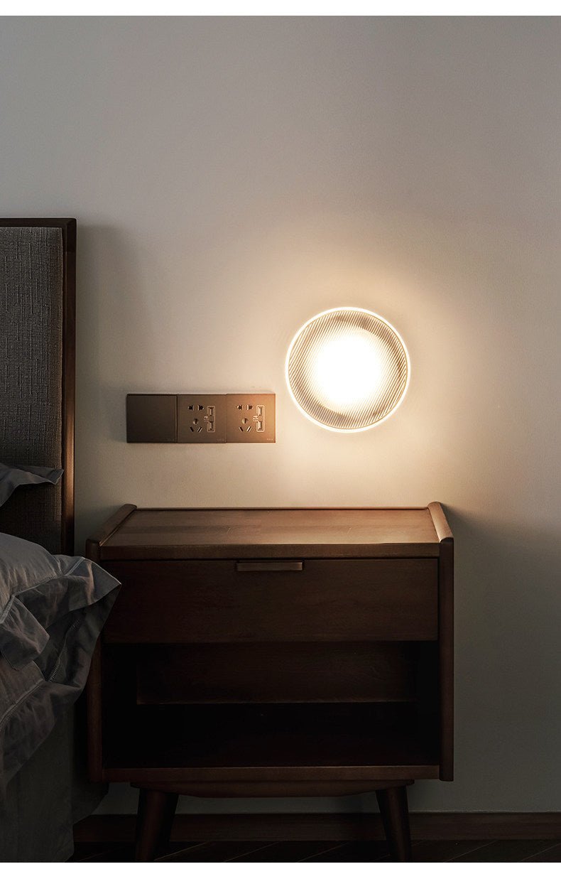 Luno Ribbed Glass Wall Light - Vakkerlight