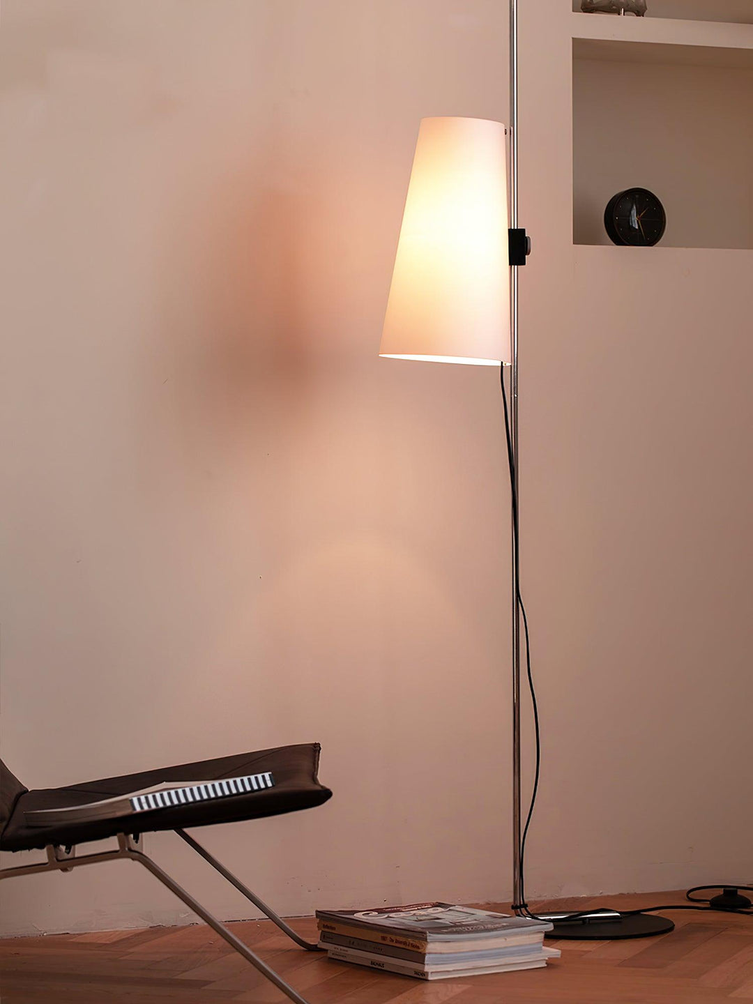 Lupe Floor Lamp - Vakkerlight