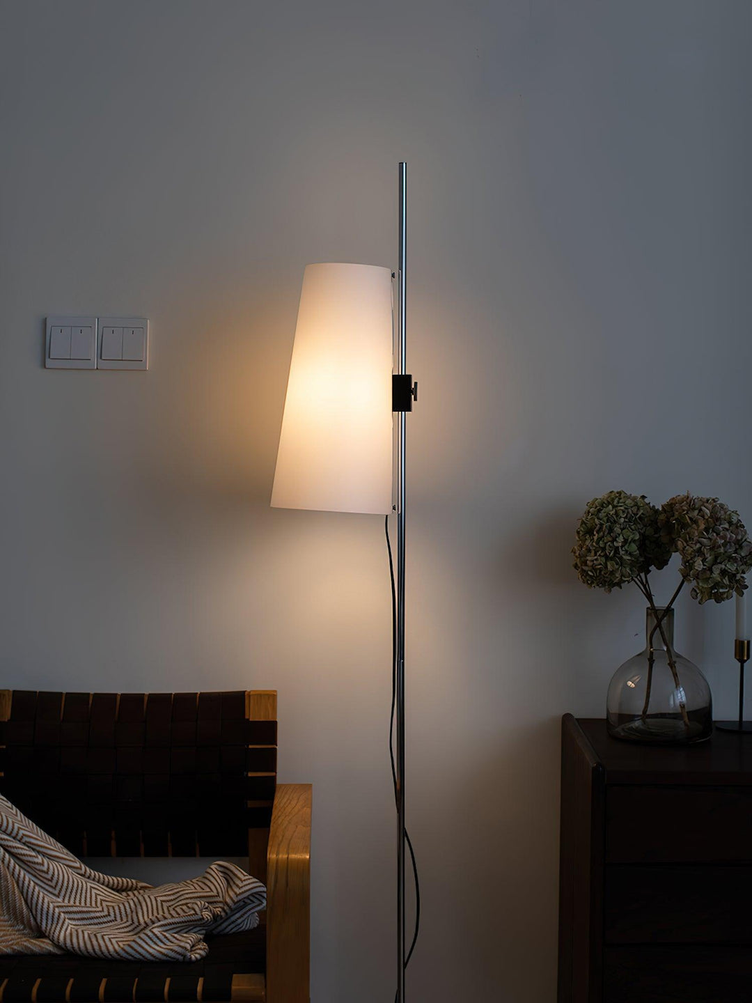 Lupe Floor Lamp - Vakkerlight