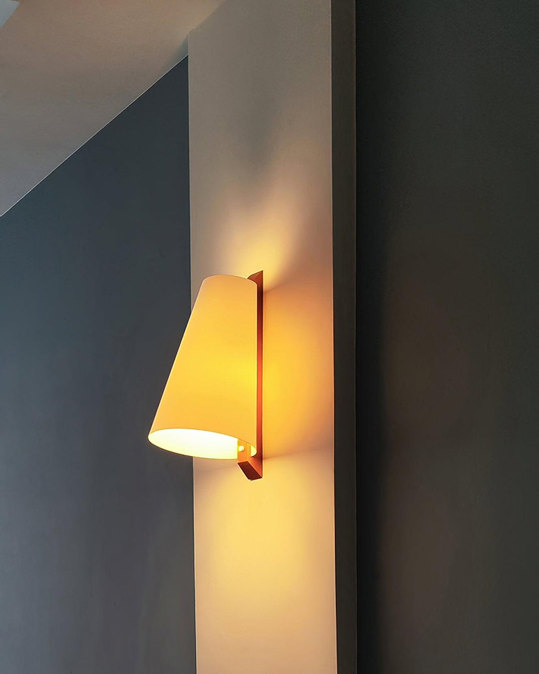 Lupe Wall Lamp - Vakkerlight