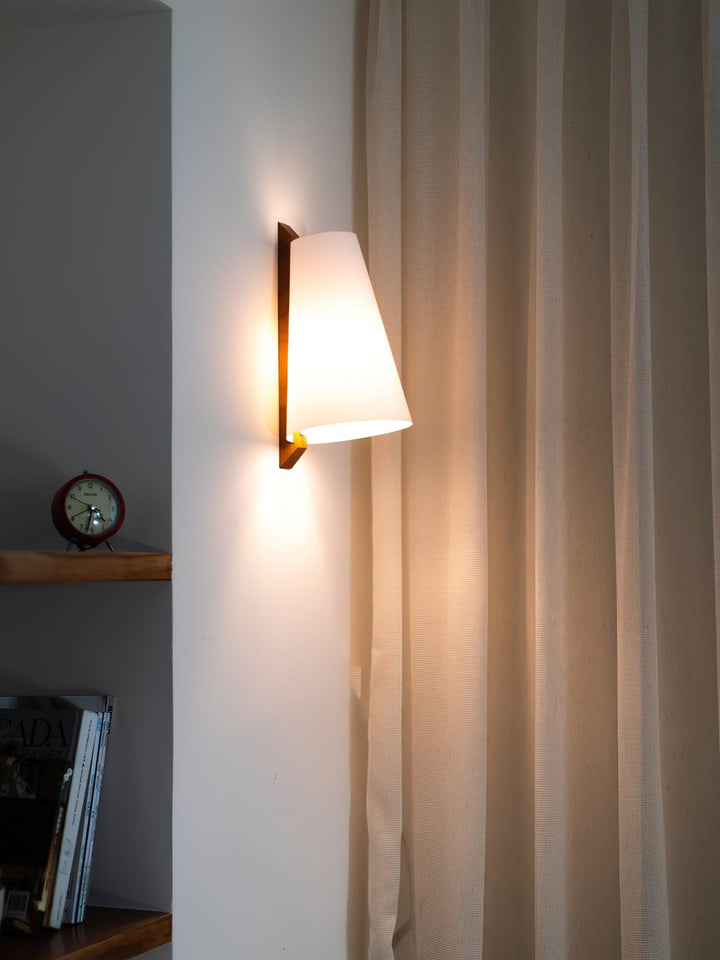 Lupe Wall Lamp - Vakkerlight