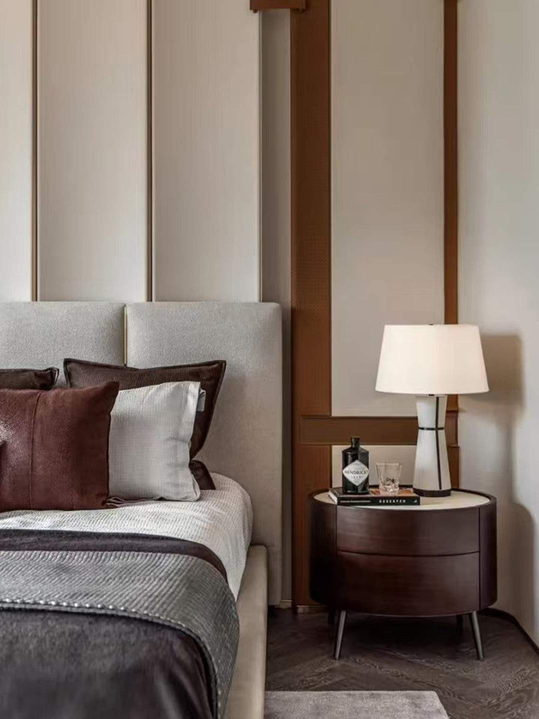 Luxe Leather Table Lamp - Vakkerlight