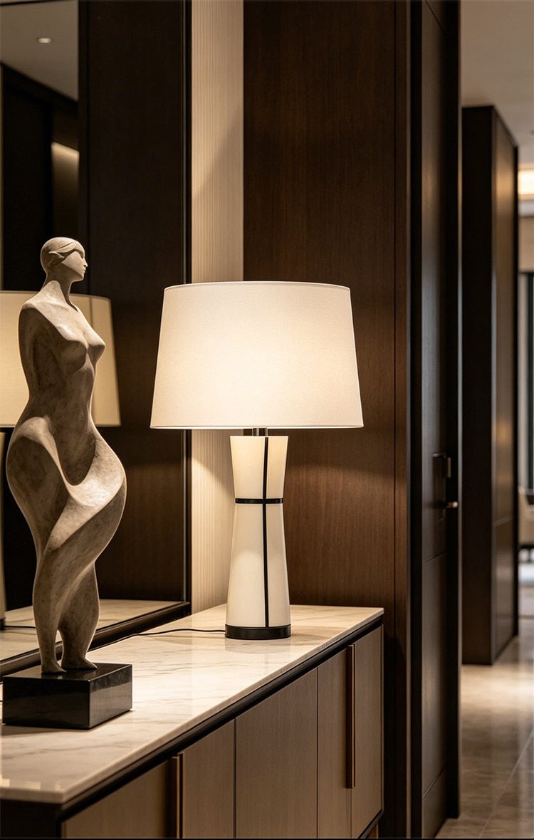 Luxe Leather Table Lamp - Vakkerlight