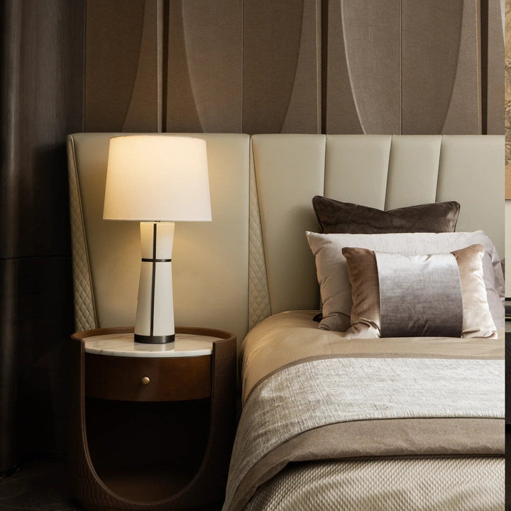 Luxe Leather Table Lamp - Vakkerlight