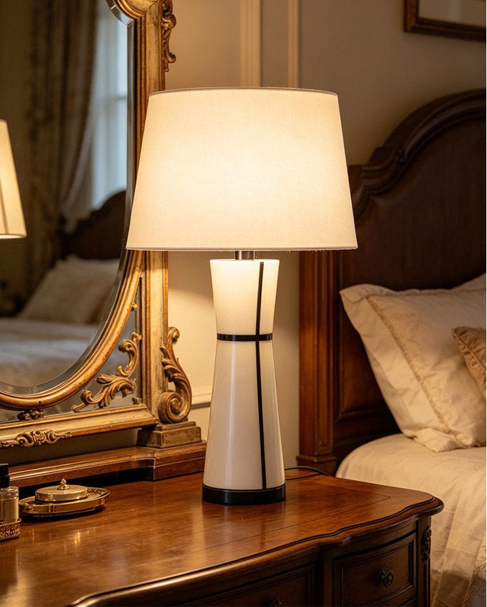 Luxe Leather Table Lamp - Vakkerlight