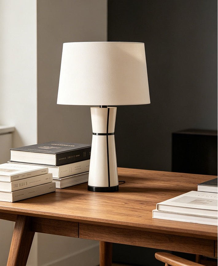 Luxe Leather Table Lamp - Vakkerlight