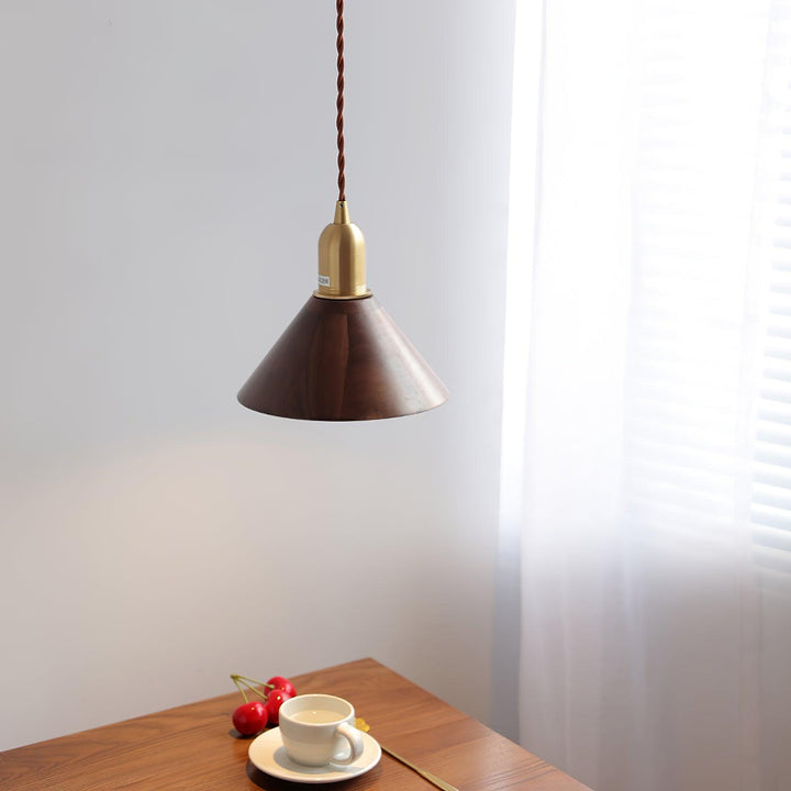 Lyfa Walnut Pendant Light - Vakkerlight