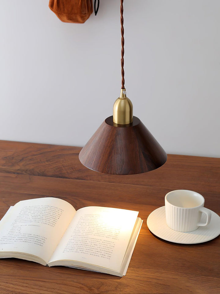 Lyfa Walnut Pendant Light - Vakkerlight