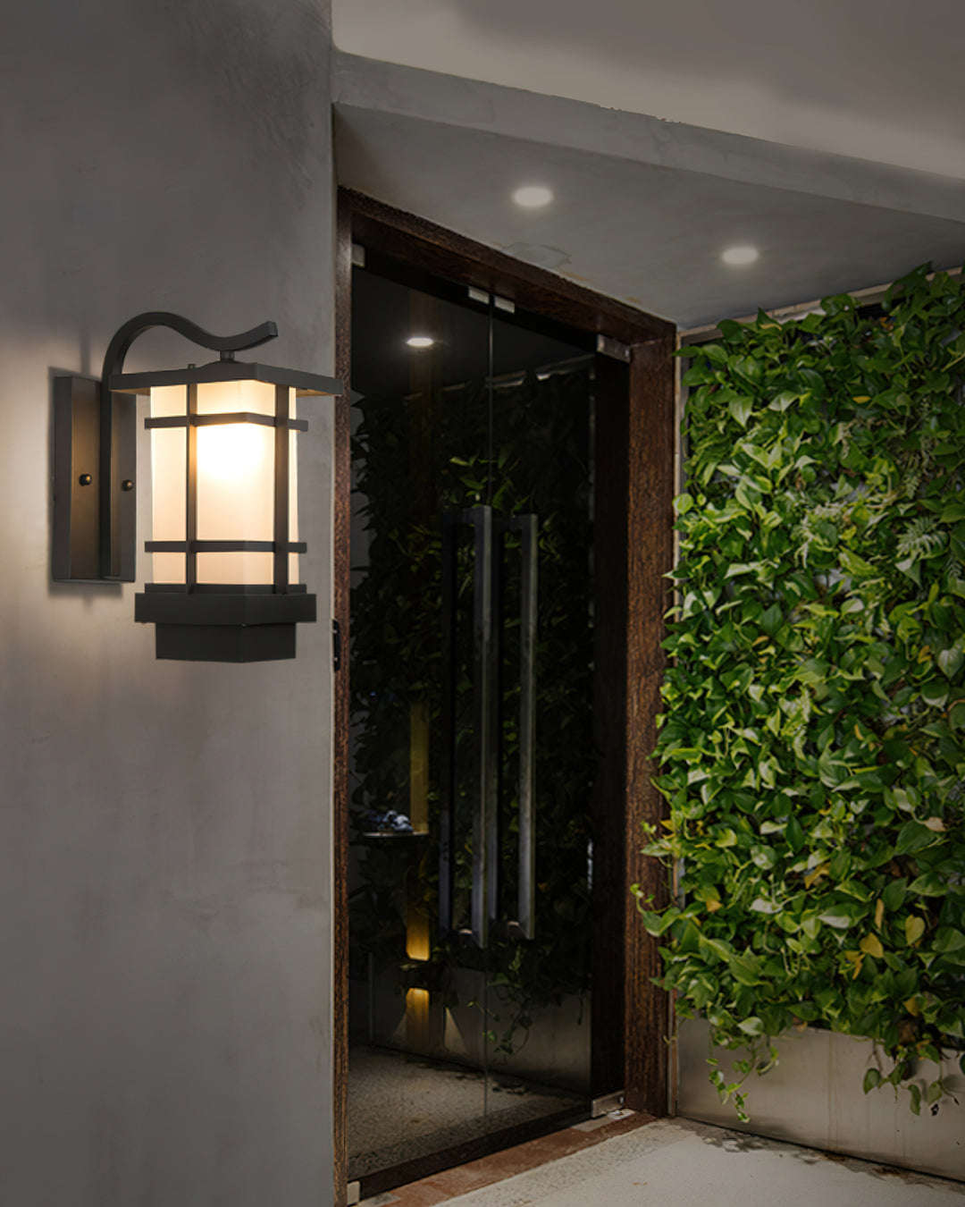 Madison Lantern Outdoor Wall Lamp