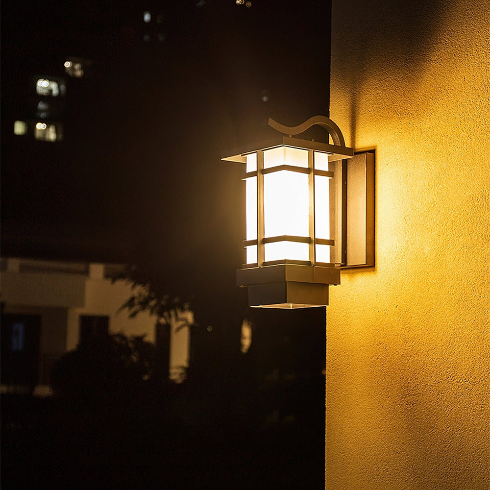 Madison Lantern Outdoor Wall Lamp - Vakkerlight