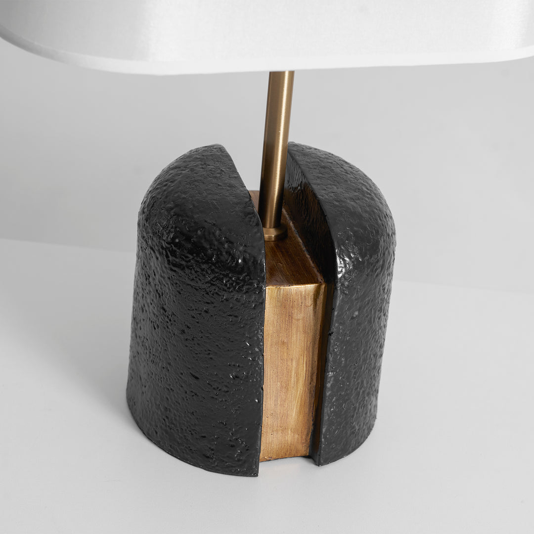 Madoc Table Lamp - Vakkerlight