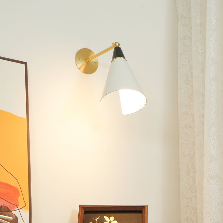 Petite Magari Wall Lamp - Vakkerlight