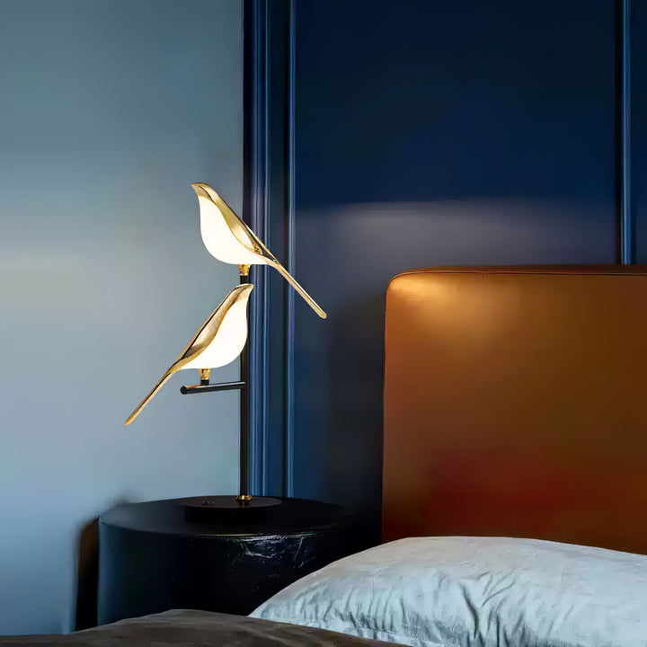 Magpie Perch Table Lamp - Vakkerlight